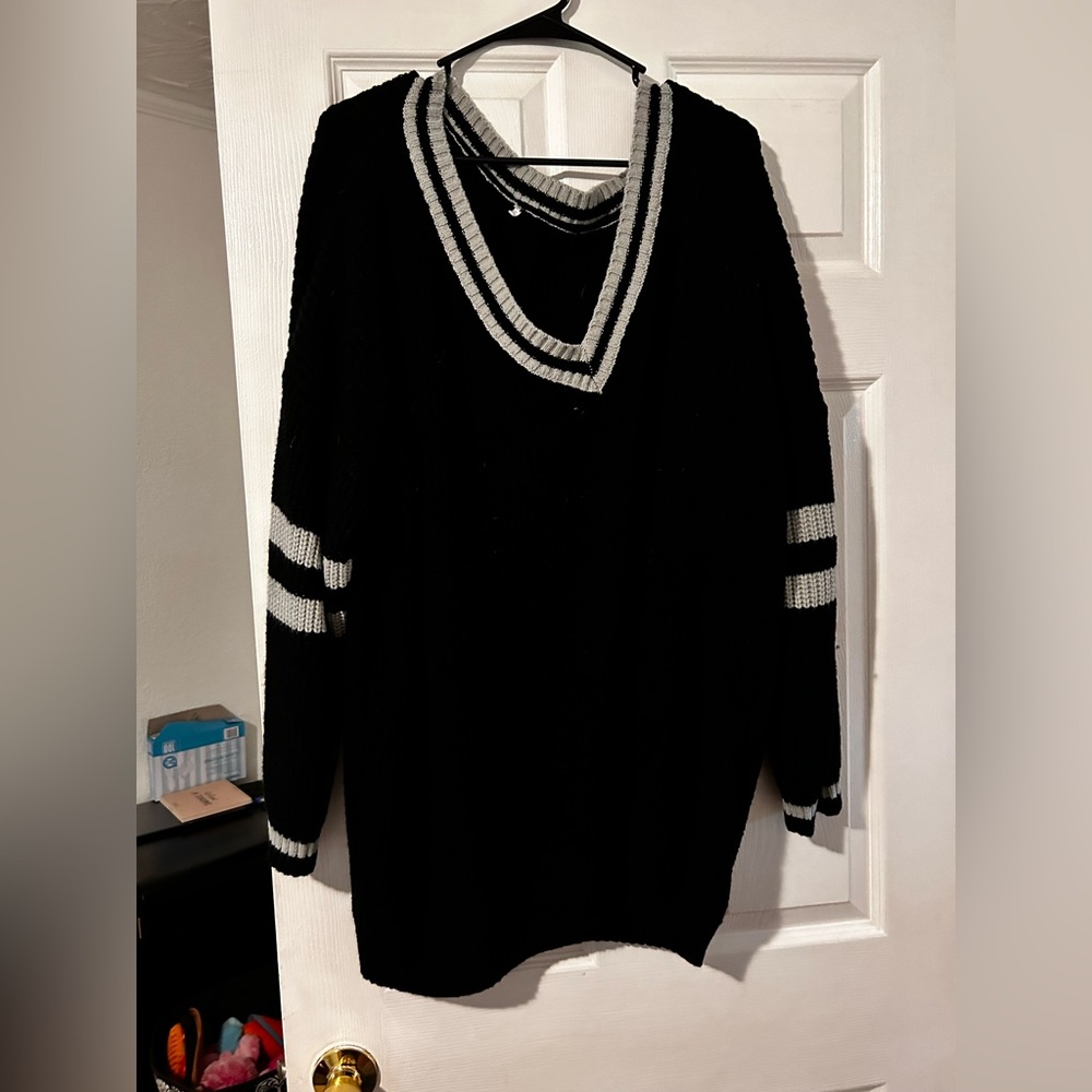 Plus size black and white sweater
